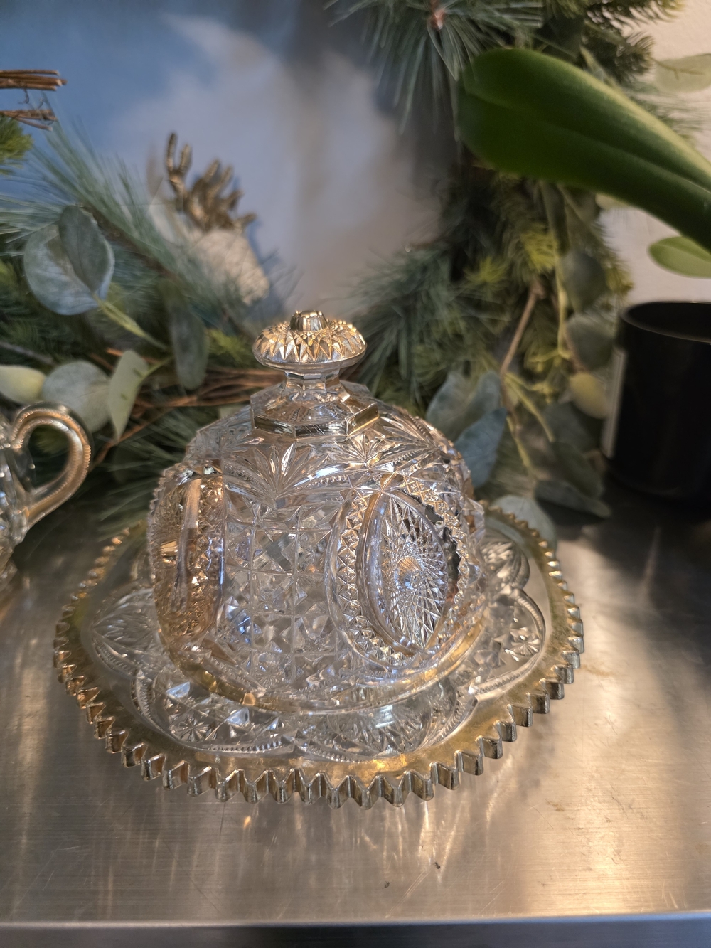 Vintage Glass Butter Dish with Lid - Elegant Crystal Design